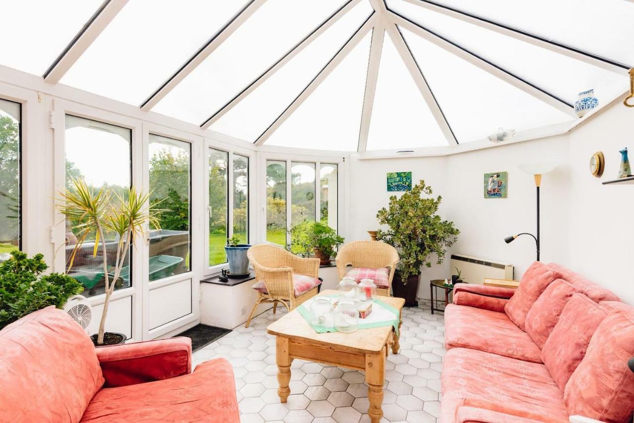 Mid-Wales Farmhouse, Swimming Pool, Tranquil Countryside Views, Sleeps 14 Meifod Exterior foto